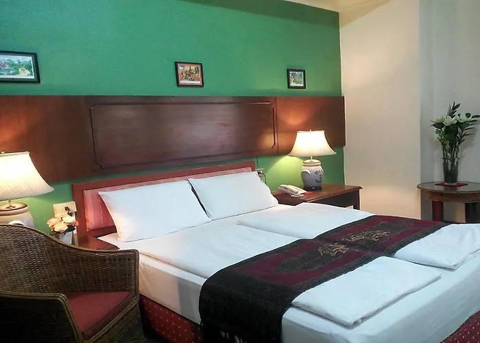 People Place Hotel 2