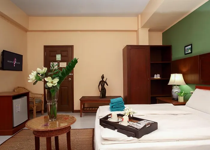 People Place Hotel 2