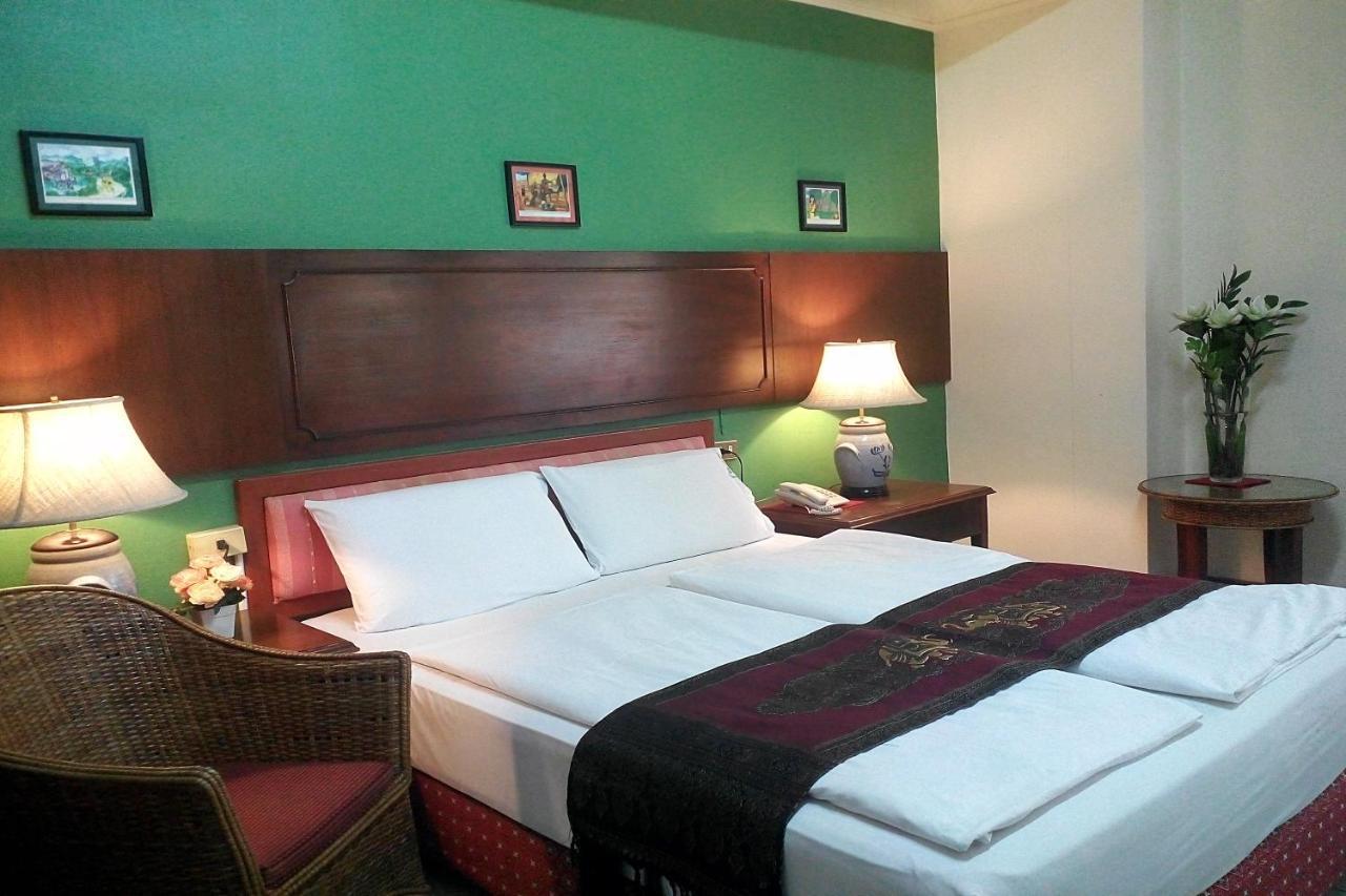 People Place Boutique In Town - Sha Extra Hotel 3*